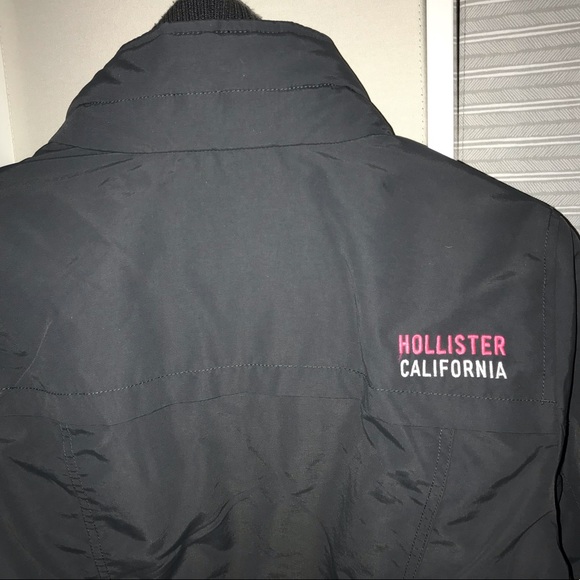 GREAT HOLLISTER WINTER COAT! GREY!! Size medium - Picture 6 of 6